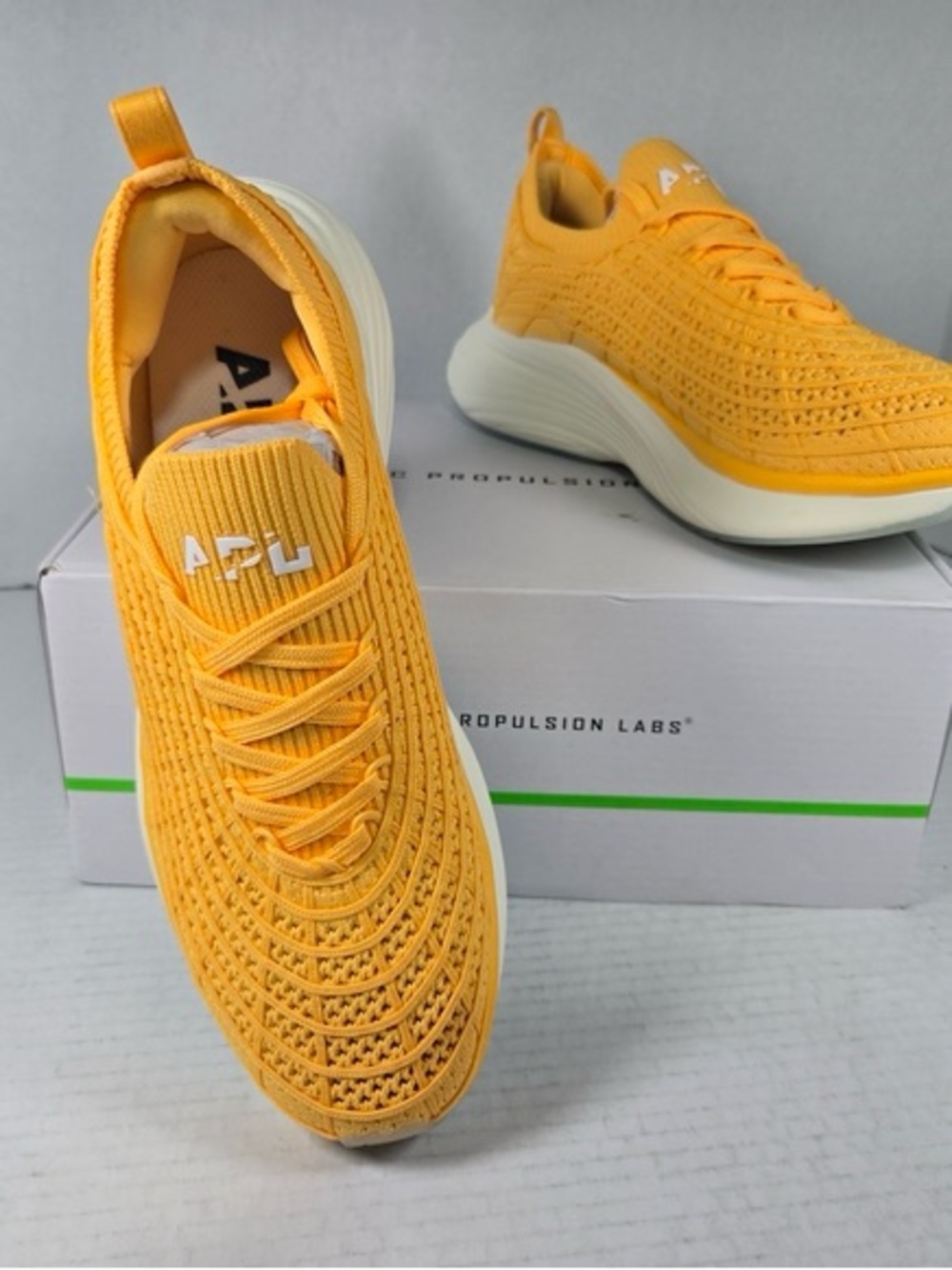 APL techloom Zipline Sneakers - 9.5 w or 8 men's